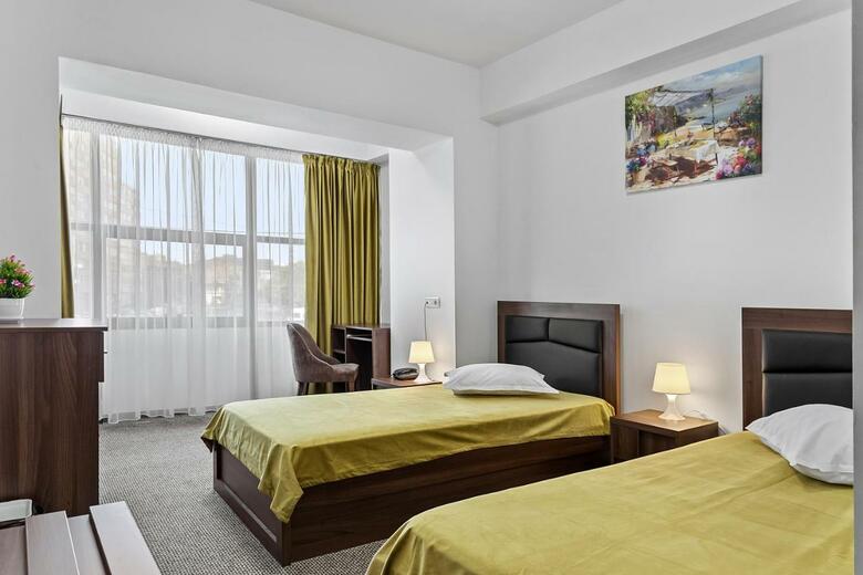 Lina Hotel
