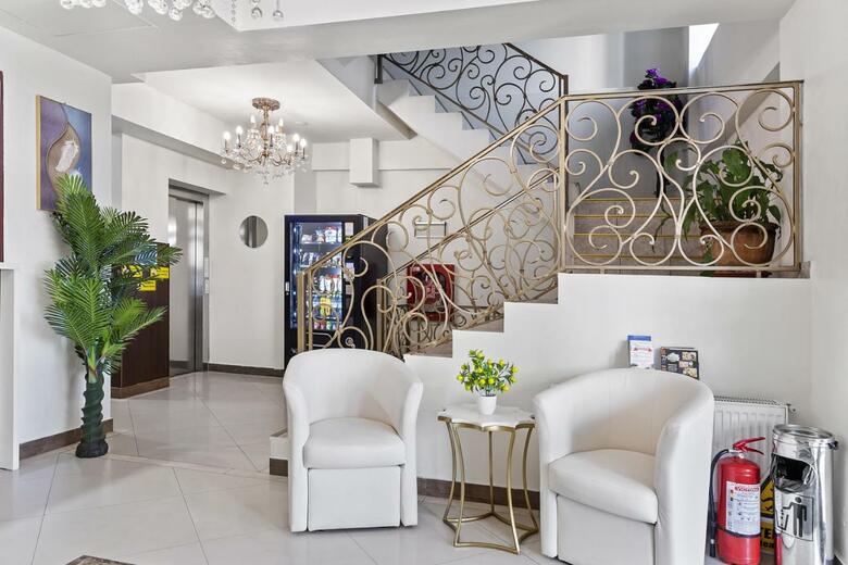 Lina Hotel