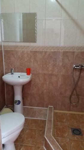 Hostal Guest House Bugaz