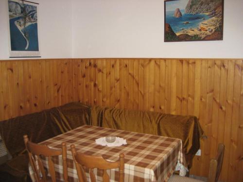 Apartments By The Sea Stanici (Omis) - 12366