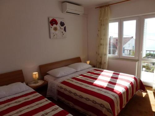 Apartments By The Sea Stanici (Omis) - 12366