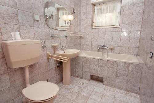Apartment Duce 5973b