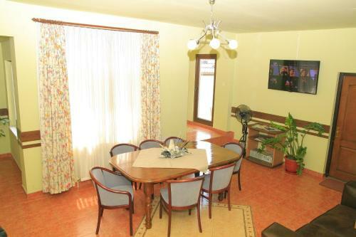 Hostal Pensiunea Blanca
