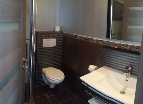 Hostal Anacris Guesthouse