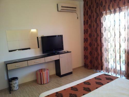 Hostal Anacris Guesthouse