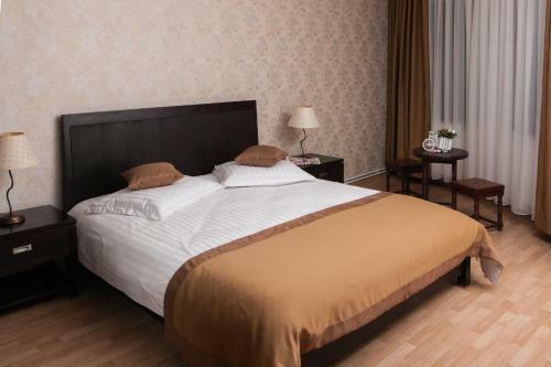 Hotel Complex Mona
