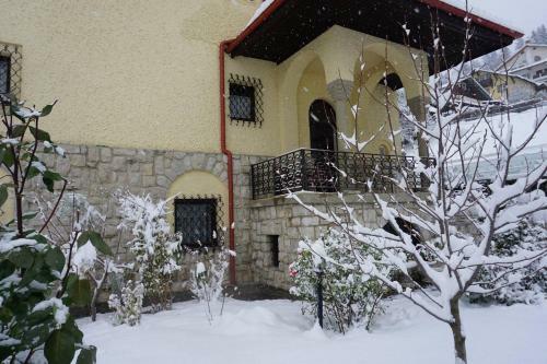 Hostal Vila Leonida