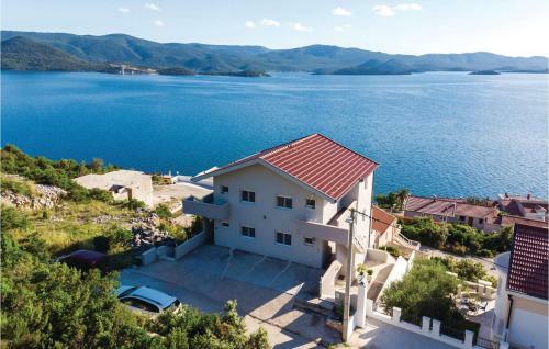 One-bedroom Apartment Klek With Sea View 02