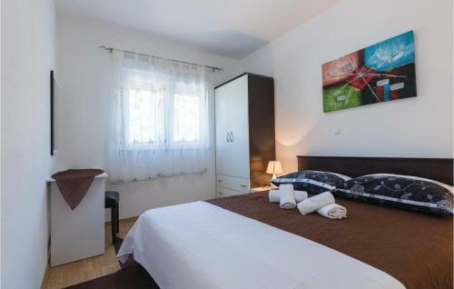 One-bedroom Apartment Klek With Sea View 02