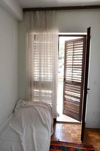 Apartment Duboka 8813a