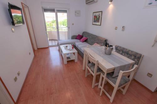 Apartments Mija