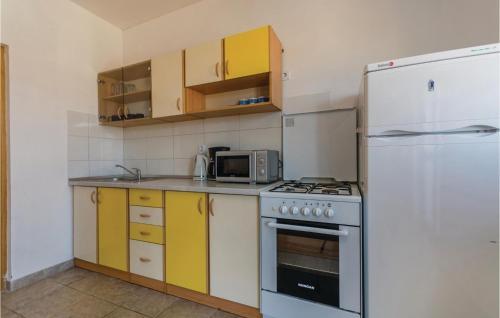 Four-bedroom Apartment In Fazana