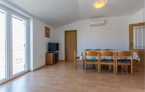 Four-bedroom Apartment In Fazana