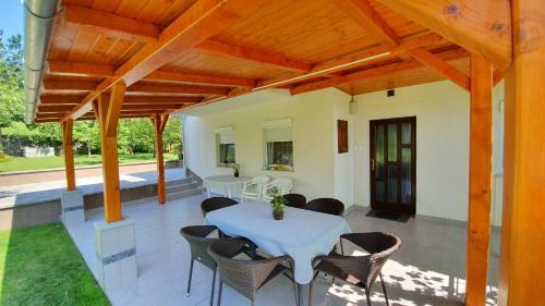 Mandula Apartmanok