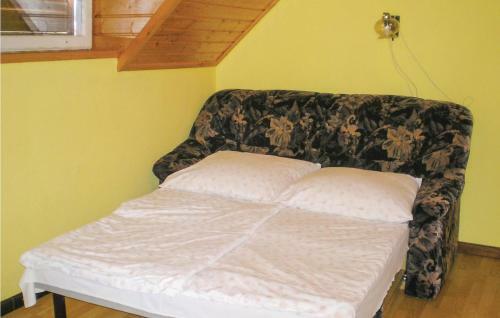 Three-bedroom Holiday Home In Balatonfenyves