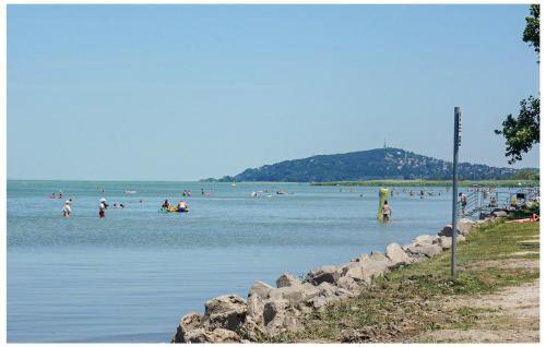 Three-bedroom Holiday Home In Balatonfenyves