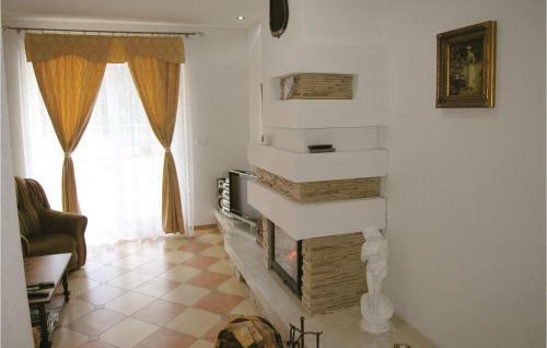 Two-bedroom Holiday Home In Balatonboglar