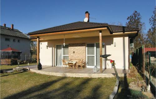 Two-bedroom Holiday Home In Balatonboglar