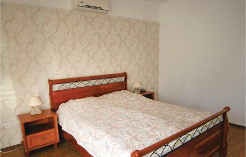 Two-bedroom Holiday Home In Balatonboglar