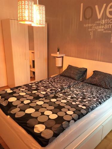 Gozsdu Apartment
