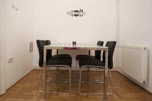 Alice Apartment