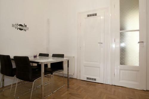 Alice Apartment