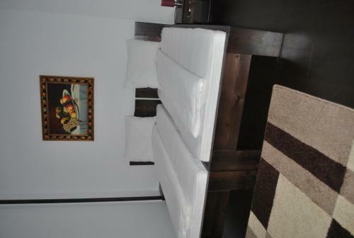 Hotel Taverna Pecicana