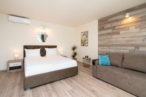 Hostal Pensiunea Lucia