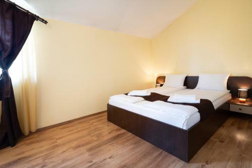 Hostal Pensiunea Lucia