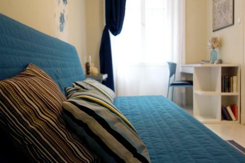 Vivid Rozsa Apartment