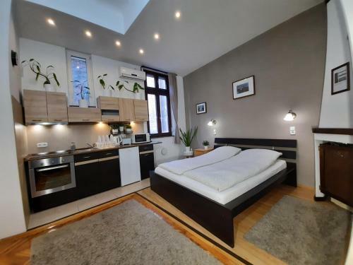 Central Gold Apartment