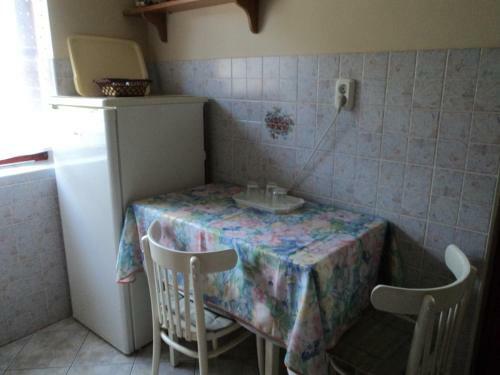 V�gi Vend�gh�z