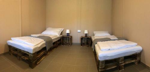 Sziks�sf�rd? Strand �s Kemping