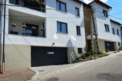 Apartamento One Luxury Suites Eger