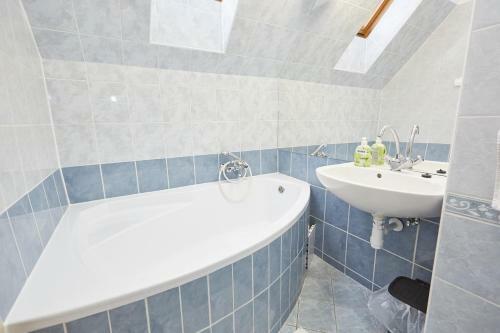 Zoli Apartmanok -n�ri K�lcsey 32