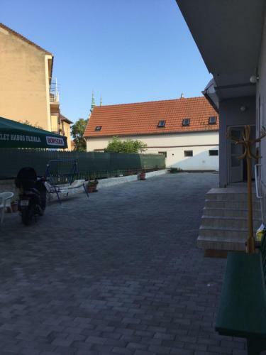 Hostal Avas Apartman