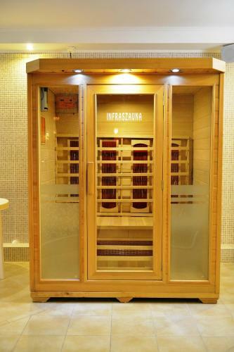 Liza Aqua & Conference Hotel �s Feh�r Ak�c Cs�rda