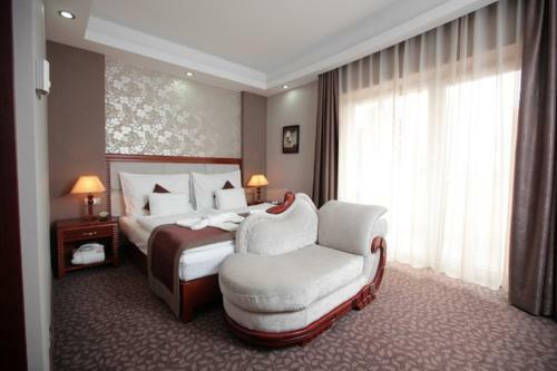 Colosseum Hotel
