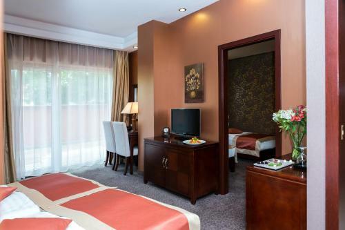 Colosseum Hotel