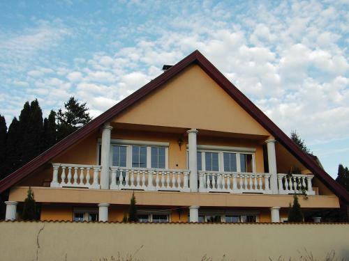 Koppi H�z