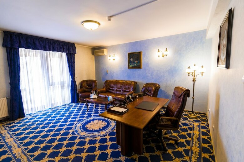 Hotel Golden House