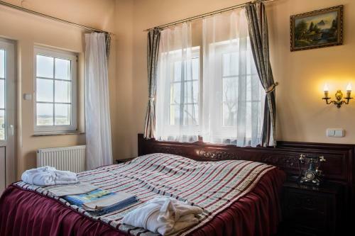 Fried Castle Hotel Resort