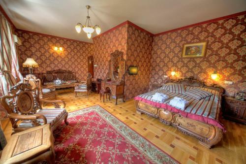Fried Castle Hotel Resort