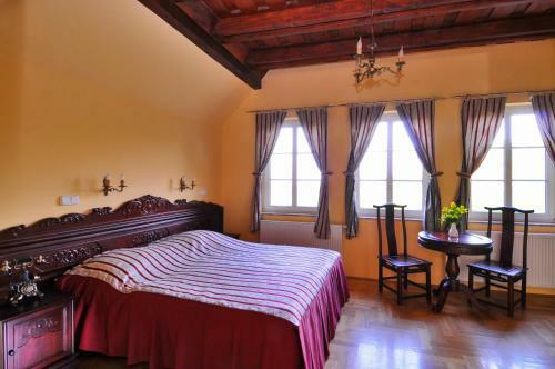 Fried Castle Hotel Resort
