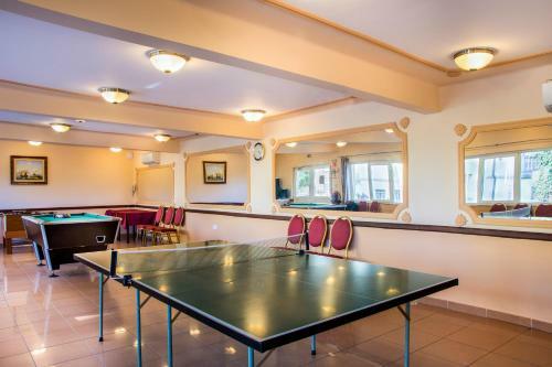 Fried Castle Hotel Resort