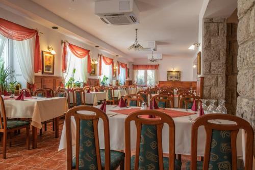 Bed & Breakfast Husz�r Panzi� �s �tterem