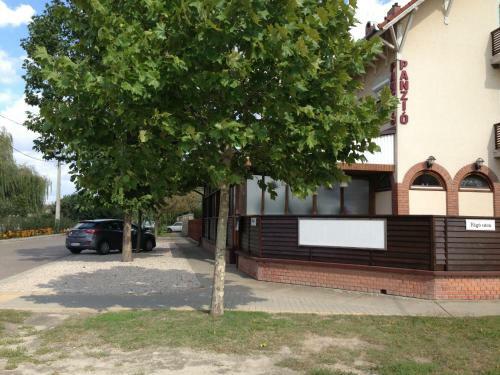 Bed & Breakfast Meg�ll� Panzi�