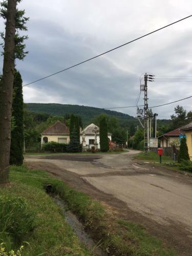 Hostal �huta Vend�gh�z