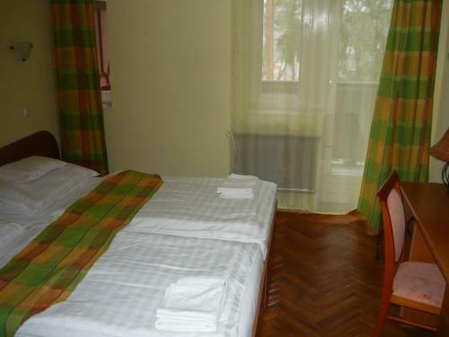 Ez�stfeny? Hotel