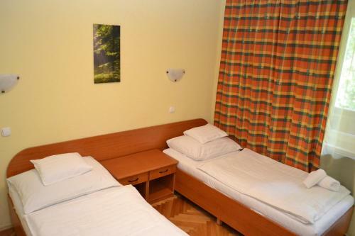 Ez�stfeny? Hotel
